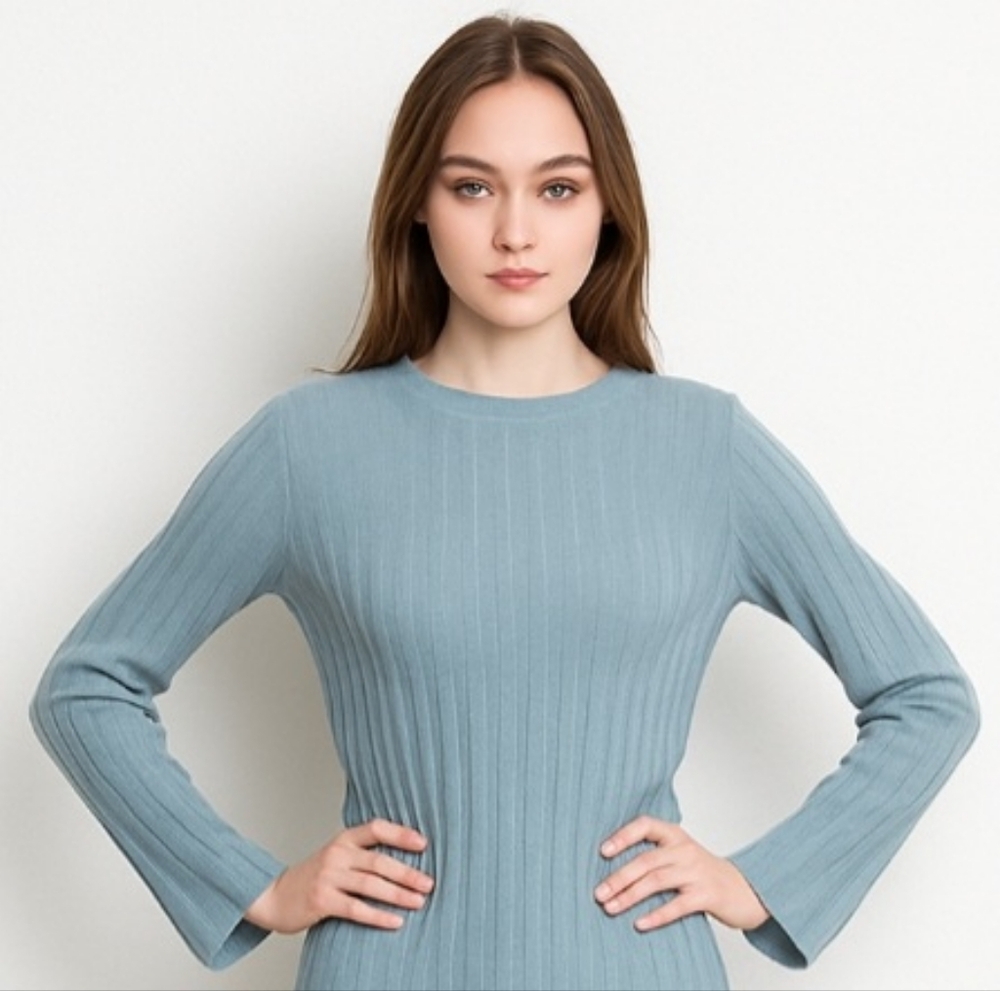 H&M bell sleeved sweater light weight size small all season excellent condition - Picture 1 of 8